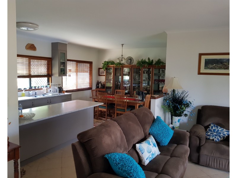218 St Kilda Rd, Gin Gin QLD 4671