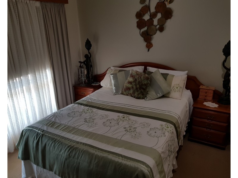 218 St Kilda Rd, Gin Gin QLD 4671