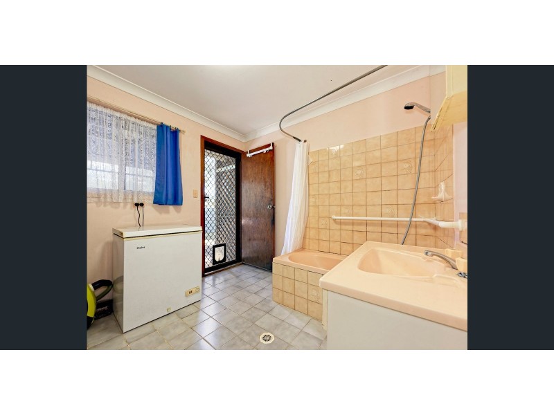 2 Messengers Rd, Bullyard QLD 4671