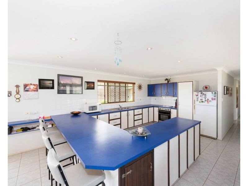 183 Woodswallow Drive, Gin Gin QLD 4671