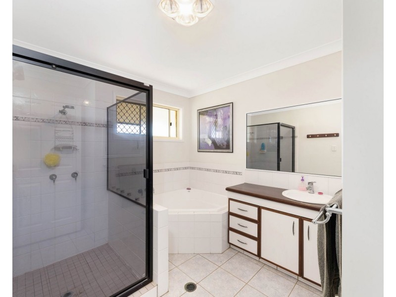 183 Woodswallow Drive, Gin Gin QLD 4671