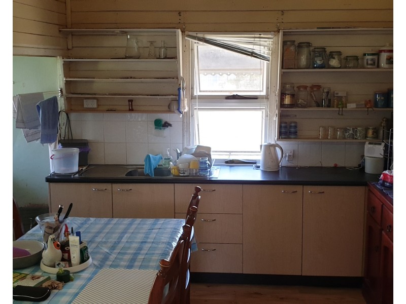 21 Morris Terrace, Gin Gin QLD 4671