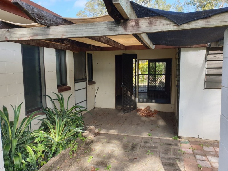 5 High School Rd, Gin Gin QLD 4671