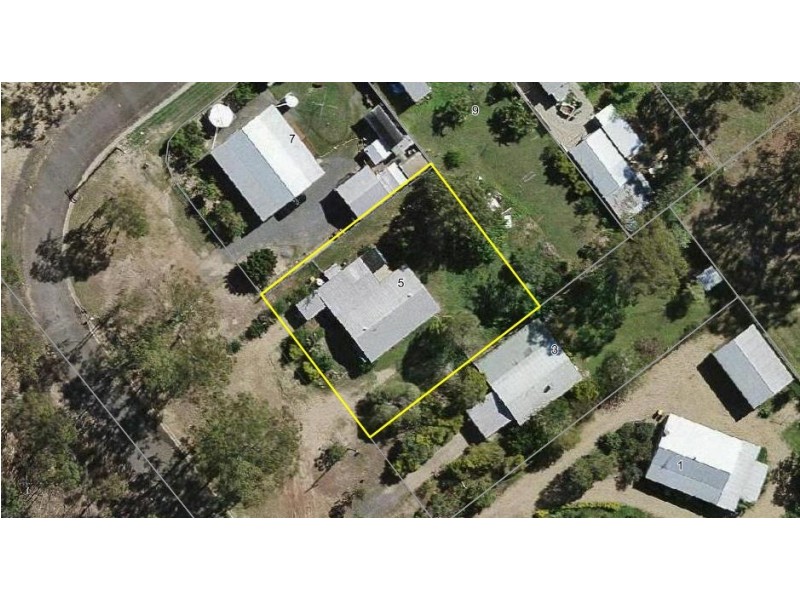 5 High School Rd, Gin Gin QLD 4671