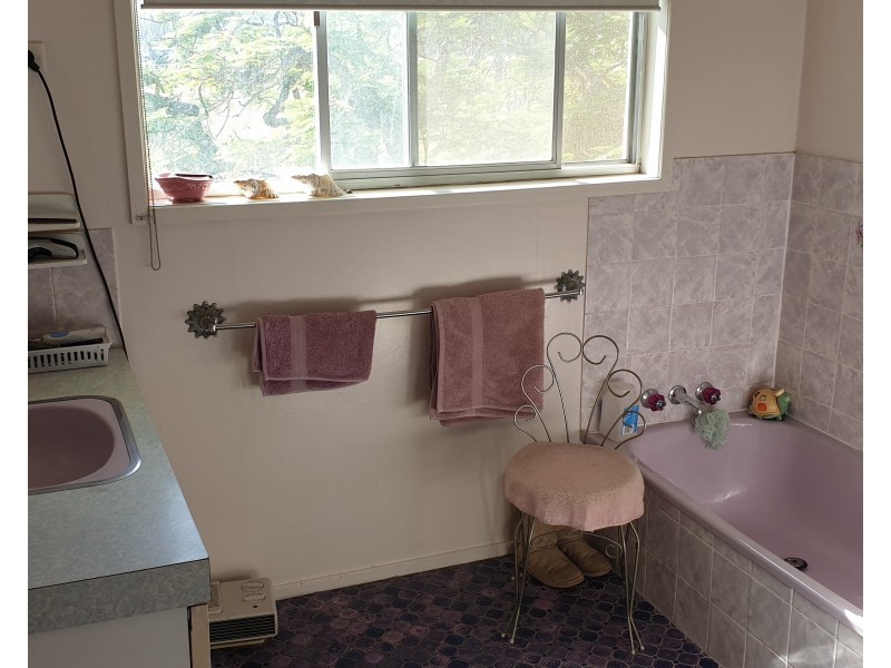 295 Melvilles Rd Maroondan, Gin Gin QLD 4671