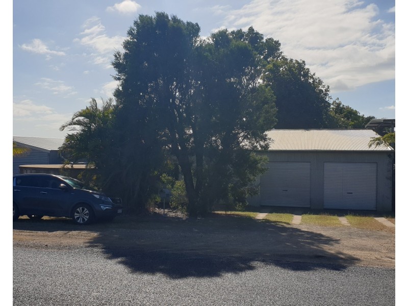 295 Melvilles Rd Maroondan, Gin Gin QLD 4671