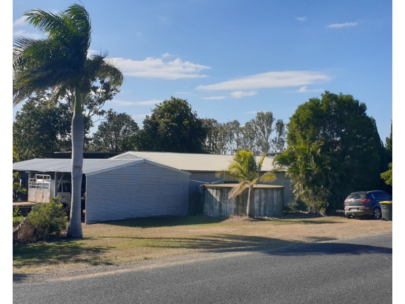 295 Melvilles Rd Maroondan, Gin Gin QLD 4671