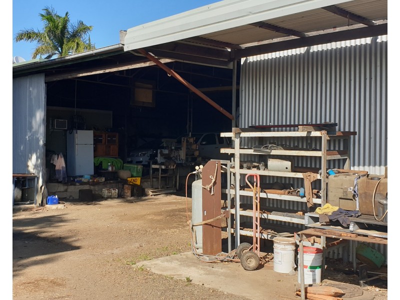 295 Melvilles Rd Maroondan, Gin Gin QLD 4671