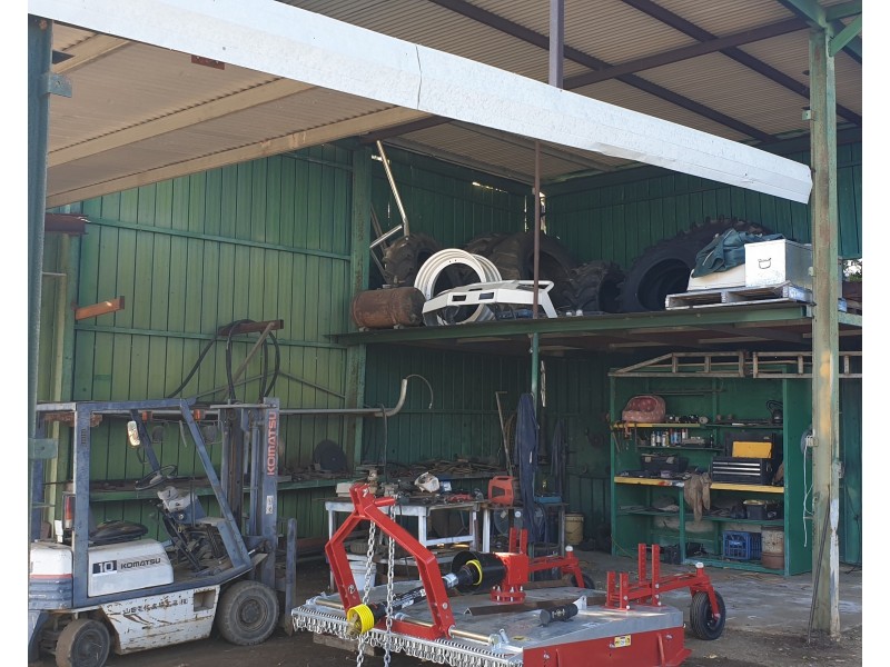 295 Melvilles Rd Maroondan, Gin Gin QLD 4671
