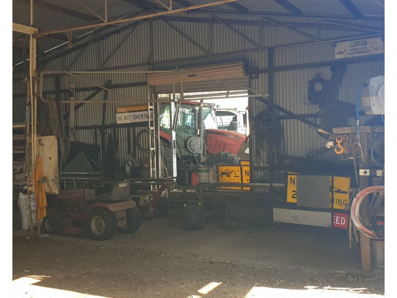 295 Melvilles Rd Maroondan, Gin Gin QLD 4671