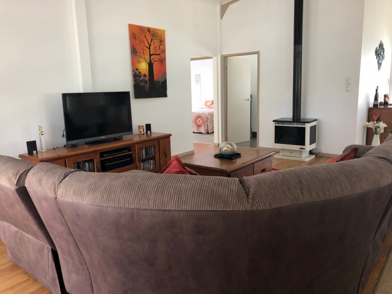 35 Spicer St, Mount Perry QLD 4671
