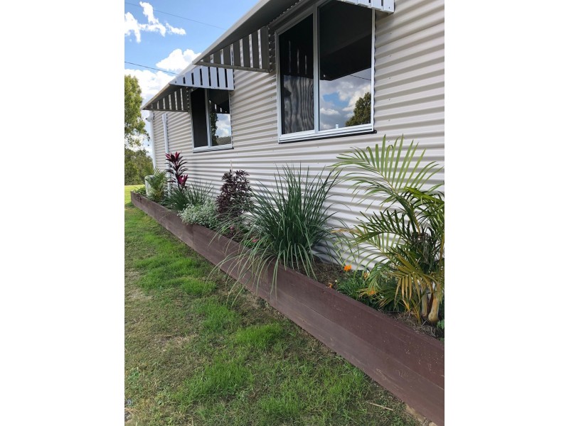 35 Spicer St, Mount Perry QLD 4671
