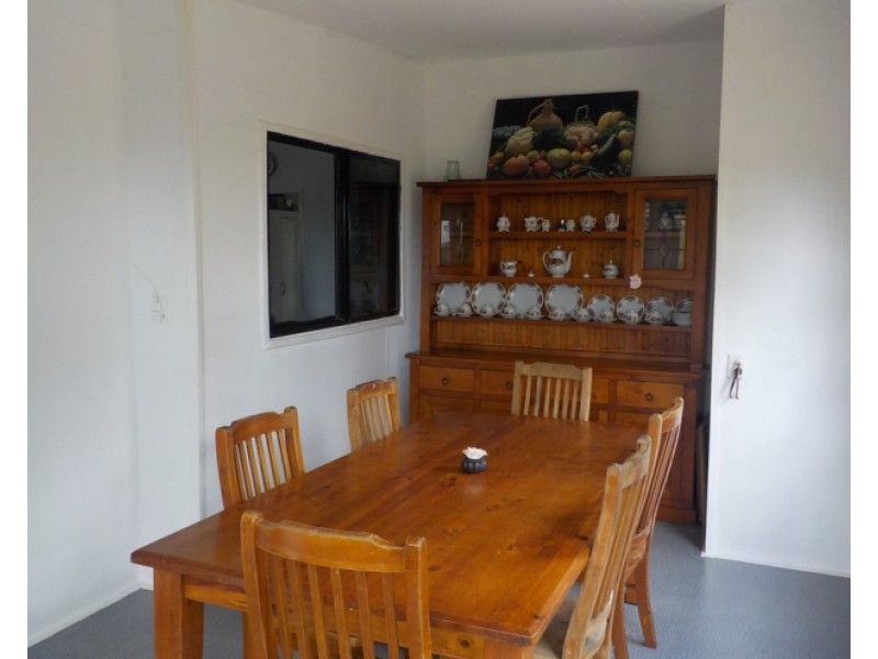 253 Delan Rd Bullyard, Gin Gin QLD 4671