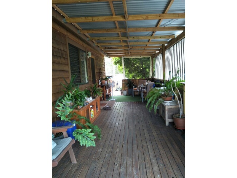 9 Donelly Street, Mount Perry QLD 4671