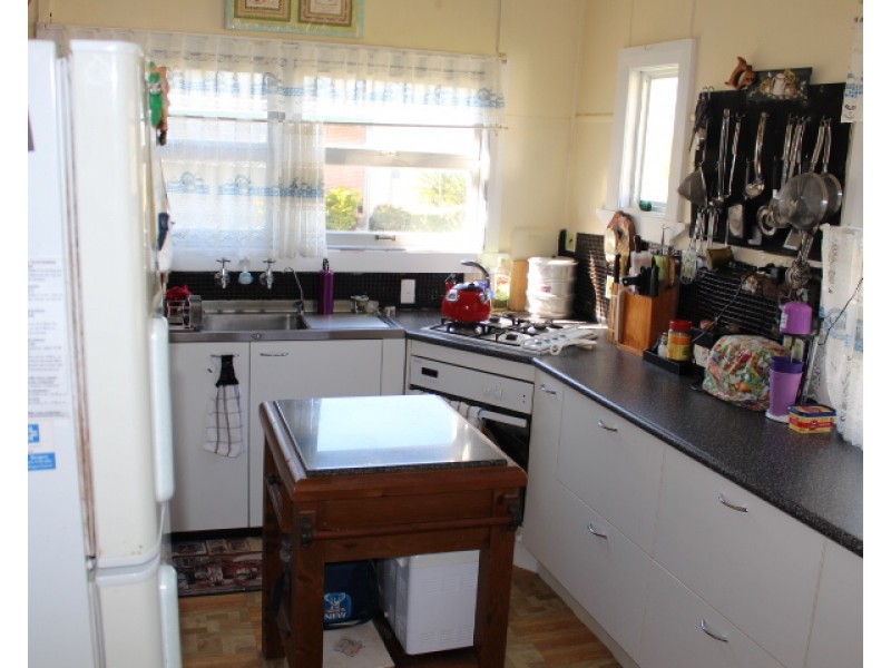 142 Bania Rd, Mount Perry QLD 4671