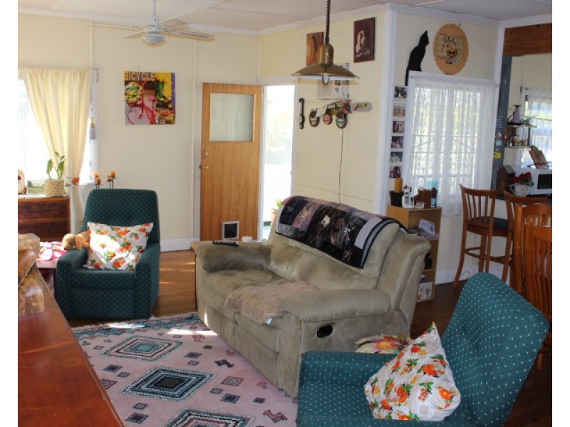 142 Bania Rd, Mount Perry QLD 4671