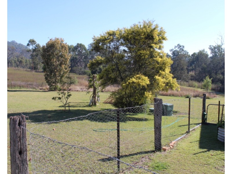 142 Bania Rd, Mount Perry QLD 4671