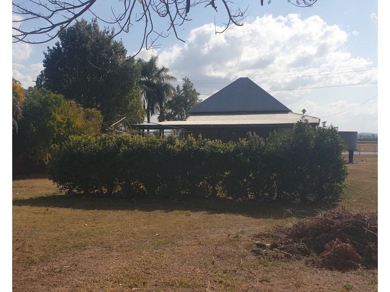 30 Mill St, Wallaville QLD 4671
