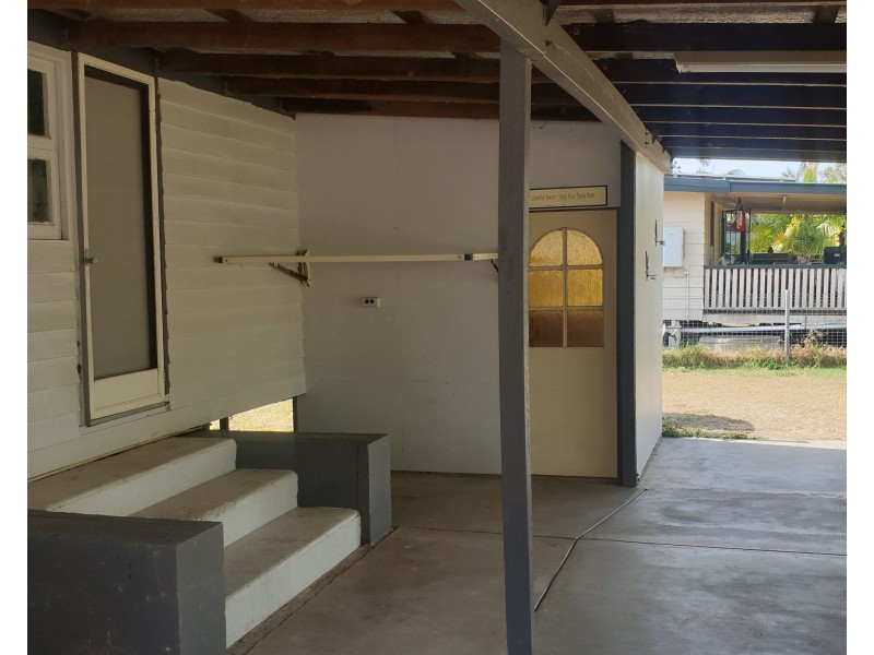 30 Mill St, Wallaville QLD 4671
