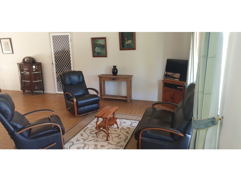 43 Elliott Street, Gin Gin QLD 4671