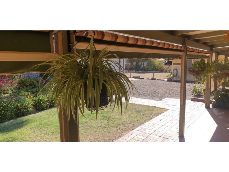 43 Elliott Street, Gin Gin QLD 4671