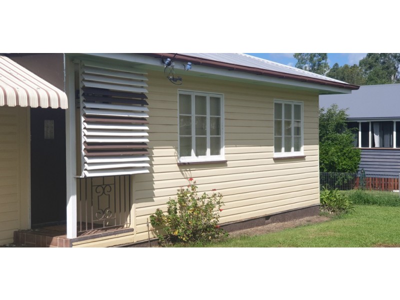 50 Elliott St, Gin Gin QLD 4671