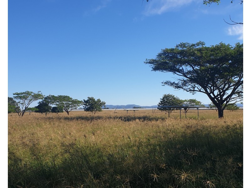 66 Grahams Rd Wallaville, Gin Gin QLD 4671