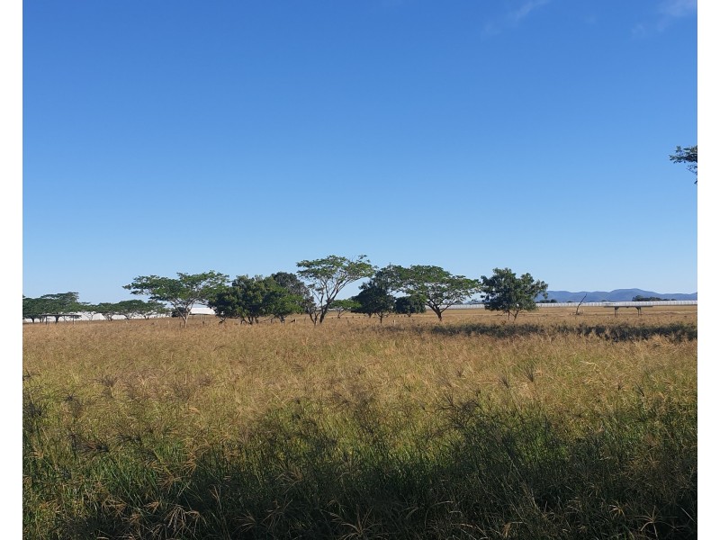 66 Grahams Rd Wallaville, Gin Gin QLD 4671