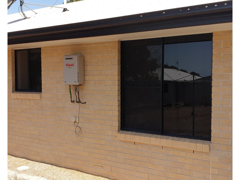 1 Manning Street, Gin Gin QLD 4671