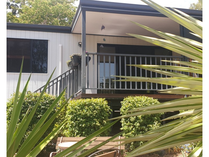 11 George Street, Mount Perry QLD 4671