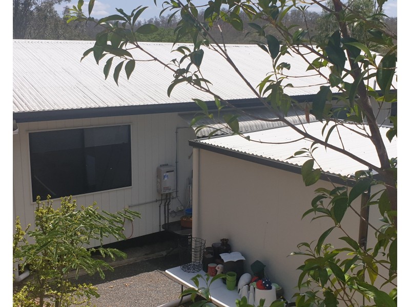 11 George Street, Mount Perry QLD 4671