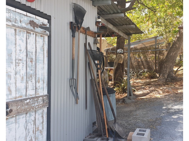 11 George Street, Mount Perry QLD 4671