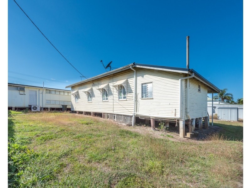 17 Mulgrave St, Gin Gin QLD 4671