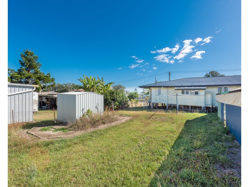 17 Mulgrave St, Gin Gin QLD 4671