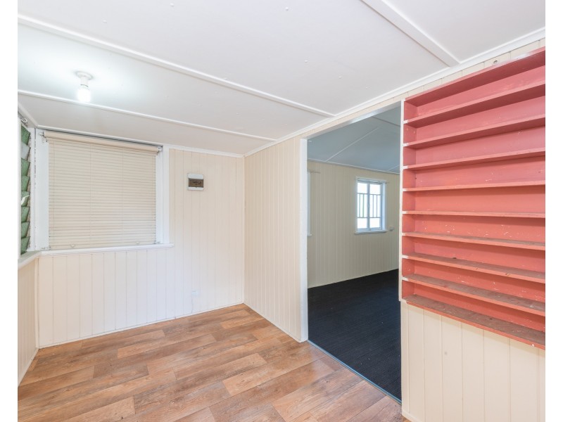 17 Mulgrave St, Gin Gin QLD 4671