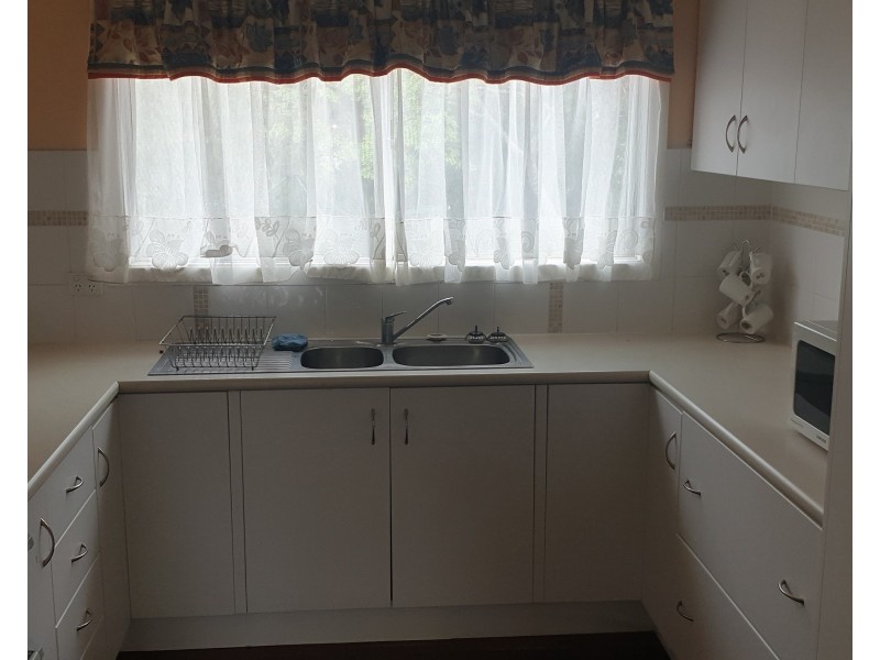 8 Pearson Street, Mount Perry QLD 4671