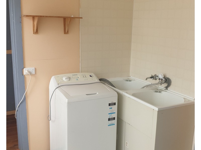 8 Pearson Street, Mount Perry QLD 4671