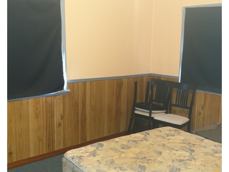 8 Pearson Street, Mount Perry QLD 4671