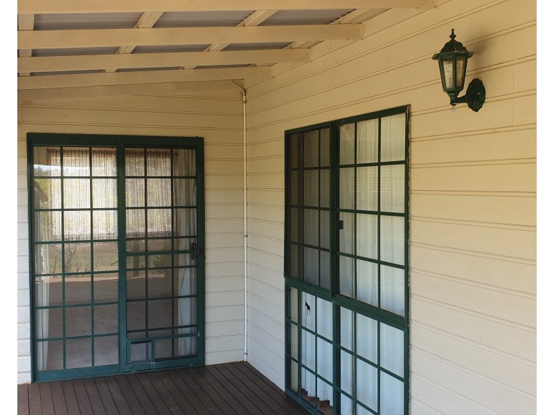 35 Woodswallows Drive, Gin Gin QLD 4671
