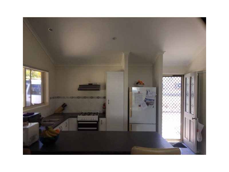 2/25 High School Rd, Gin Gin QLD 4671