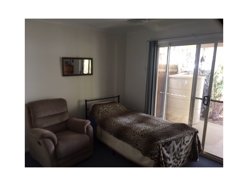 2/25 High School Rd, Gin Gin QLD 4671
