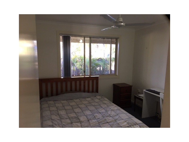 2/25 High School Rd, Gin Gin QLD 4671