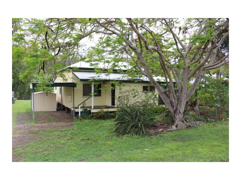 102 Mulgrave St, Gin Gin QLD 4671