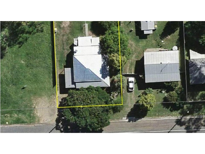 102 Mulgrave St, Gin Gin QLD 4671