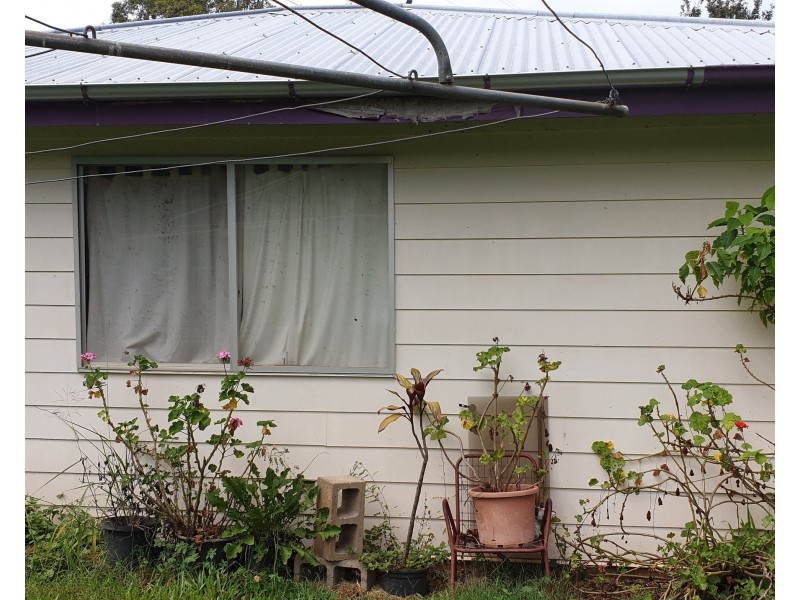 131 St Kilda Rd Tirroan, Gin Gin QLD 4671