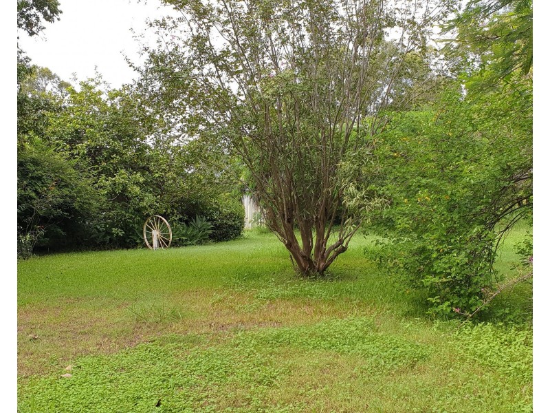 131 St Kilda Rd Tirroan, Gin Gin QLD 4671