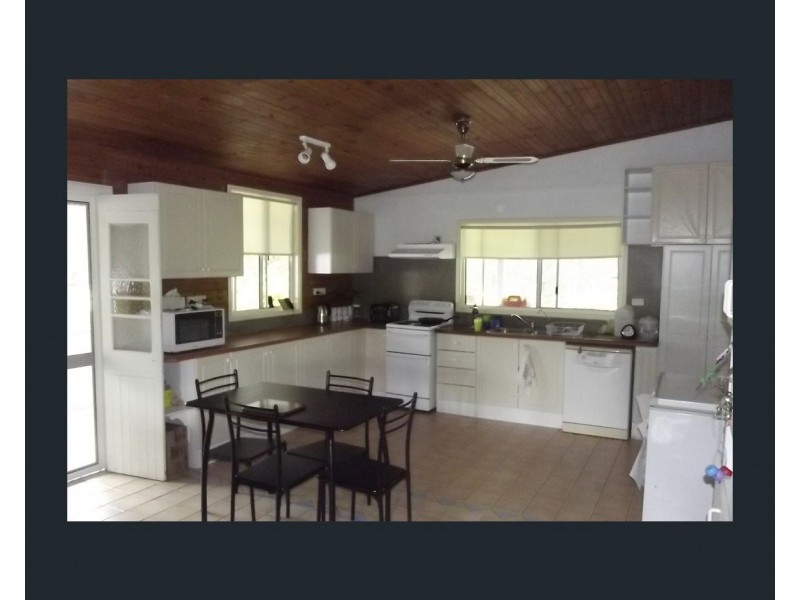 48 Halford Drive Maroondan, Gin Gin QLD 4671