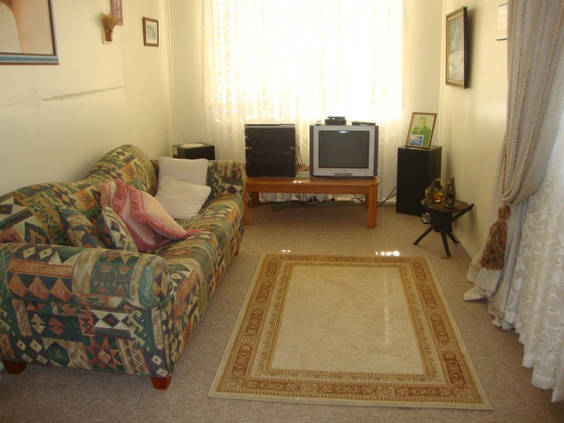 19 Mulgrave St, Gin Gin QLD 4671