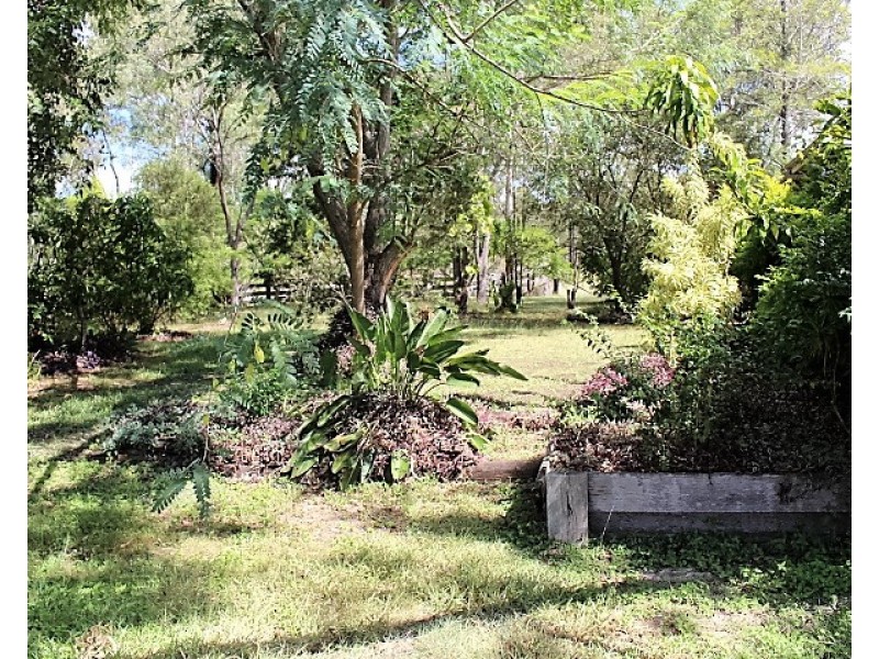 1090 Tableland Rd, Gin Gin QLD 4671