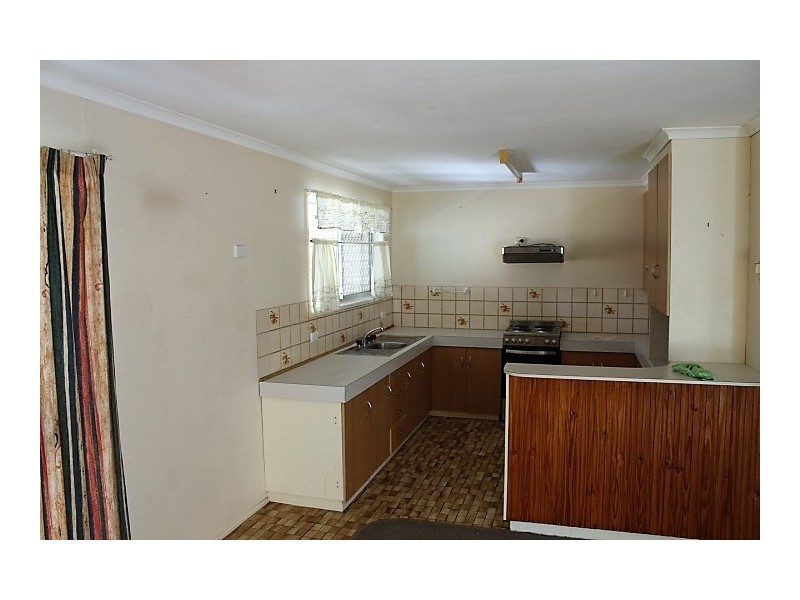 17 High School Rd, Gin Gin QLD 4671